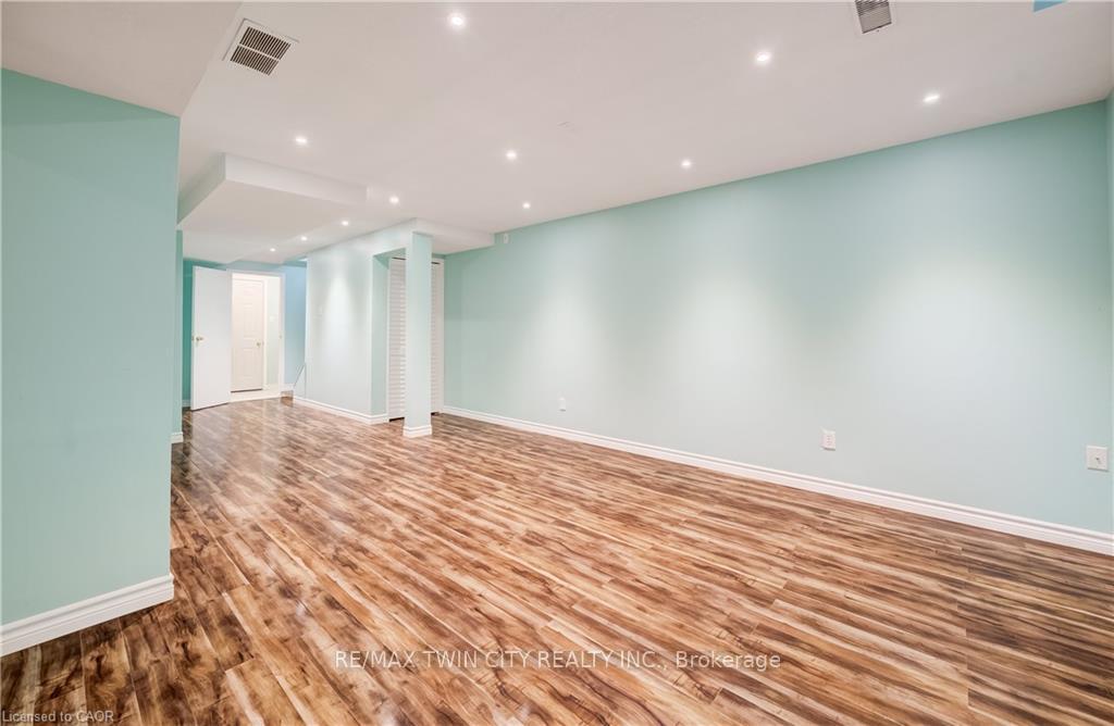 Photo 28 of 508 Veronica Drive, Kitchener, Centreville Chicopee — HOMEH