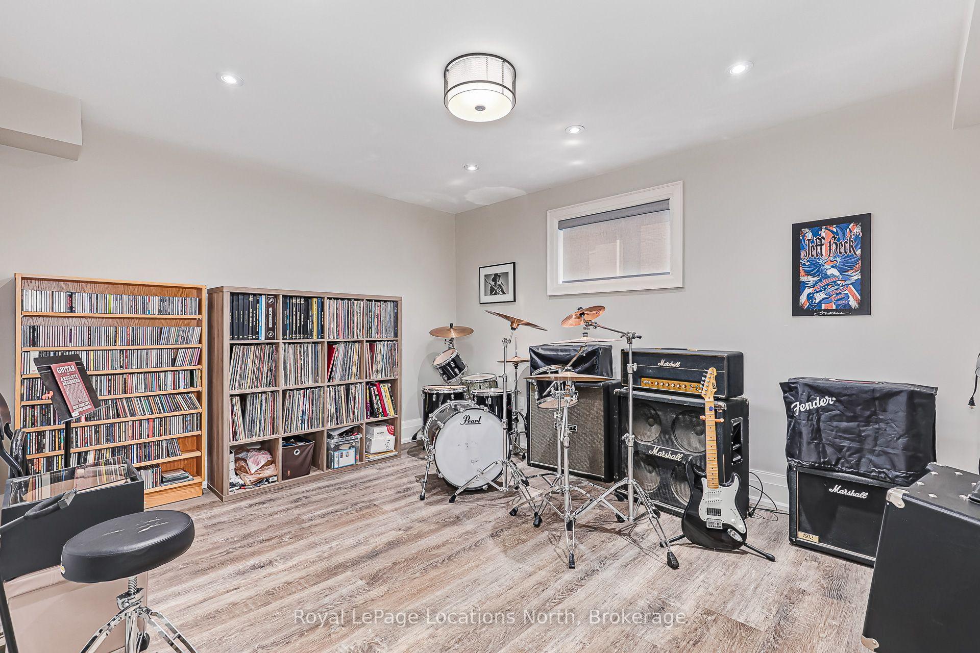Photo 35 of 340 Cedar Street, Collingwood — HOMEH
