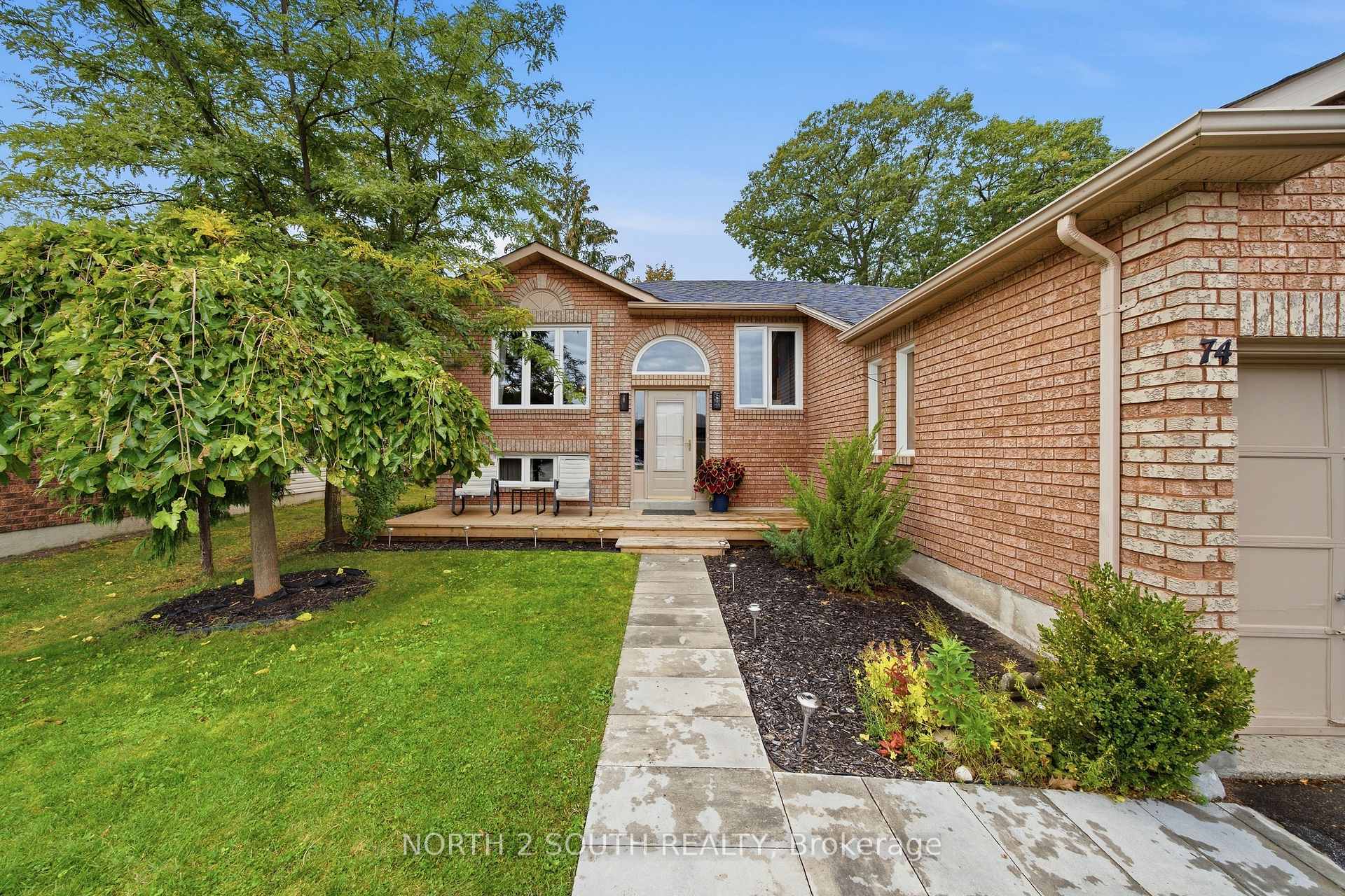 Photo 3 of 74 Leo Boulevard, Wasaga Beach — HOMEH