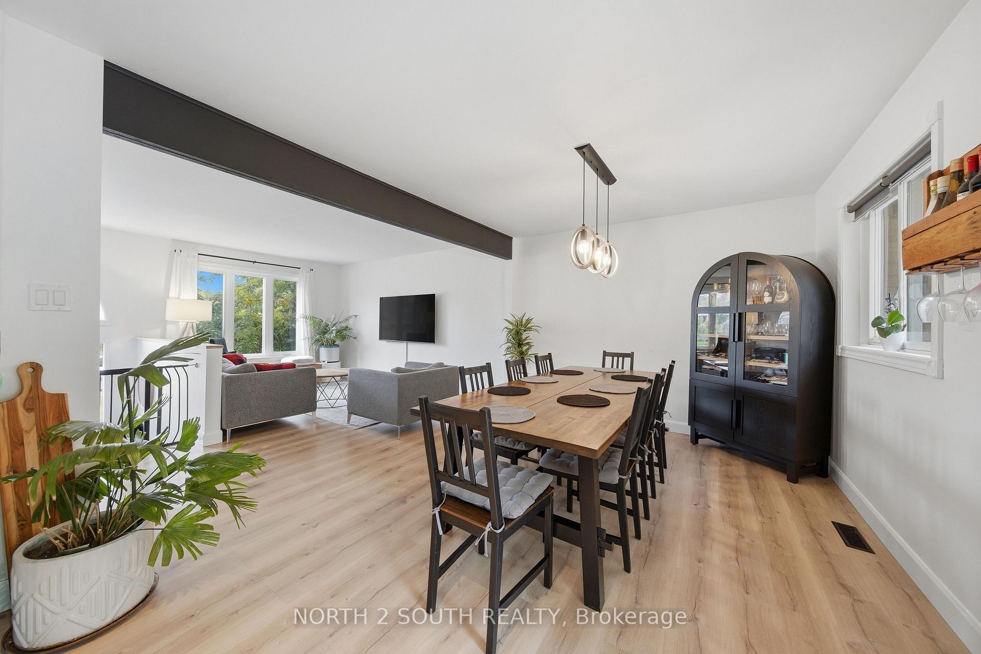 Photo 10 of 74 Leo Boulevard, Wasaga Beach — HOMEH