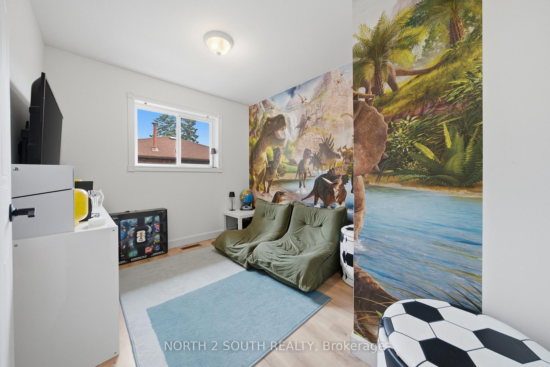 Photo 21 of 74 Leo Boulevard, Wasaga Beach — HOMEH