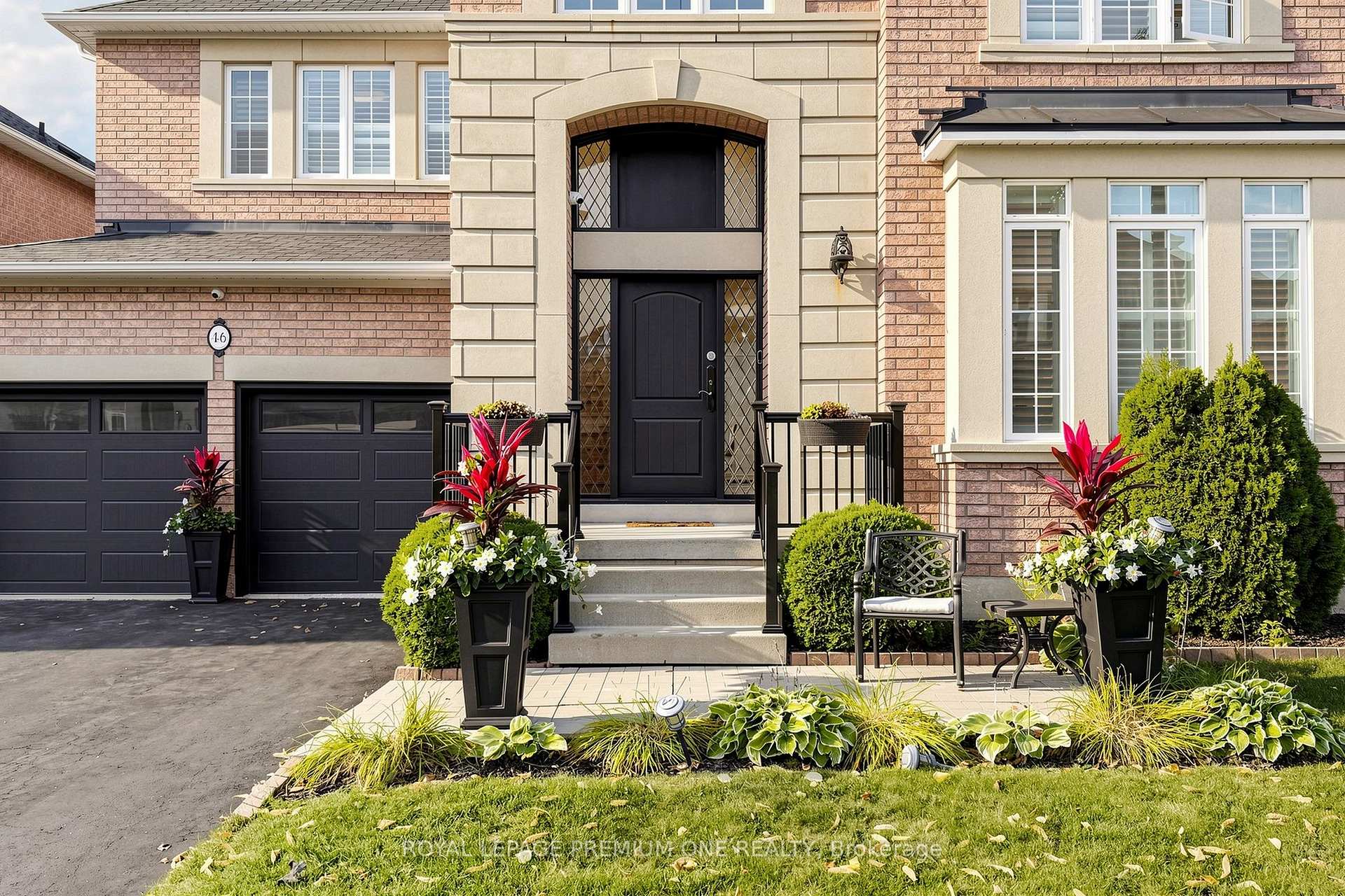 Photo 3 of 46 Bosco Drive, Vaughan, Vellore Village — HOMEH