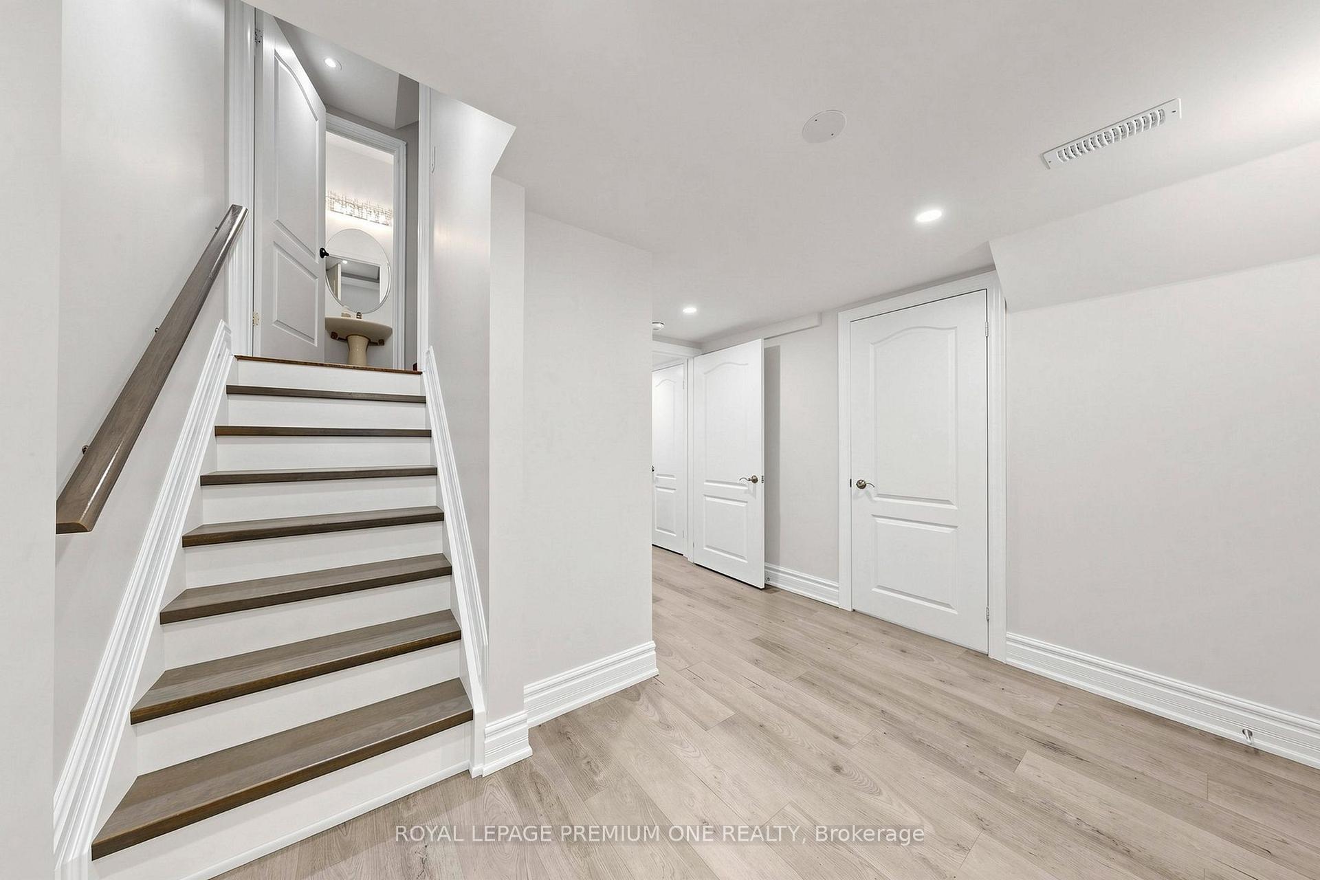 Photo 32 of 46 Bosco Drive, Vaughan, Vellore Village — HOMEH