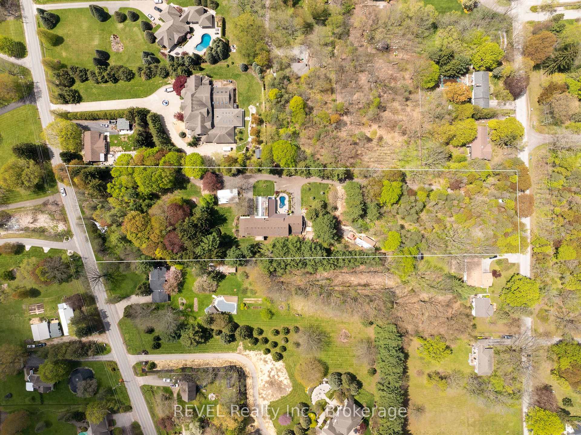 Photo 5 of 573 Canboro Road, Pelham, Fenwick — HOMEH
