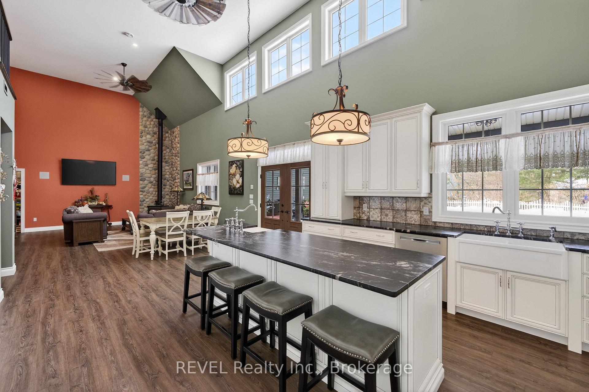 Photo 9 of 573 Canboro Road, Pelham, Fenwick — HOMEH