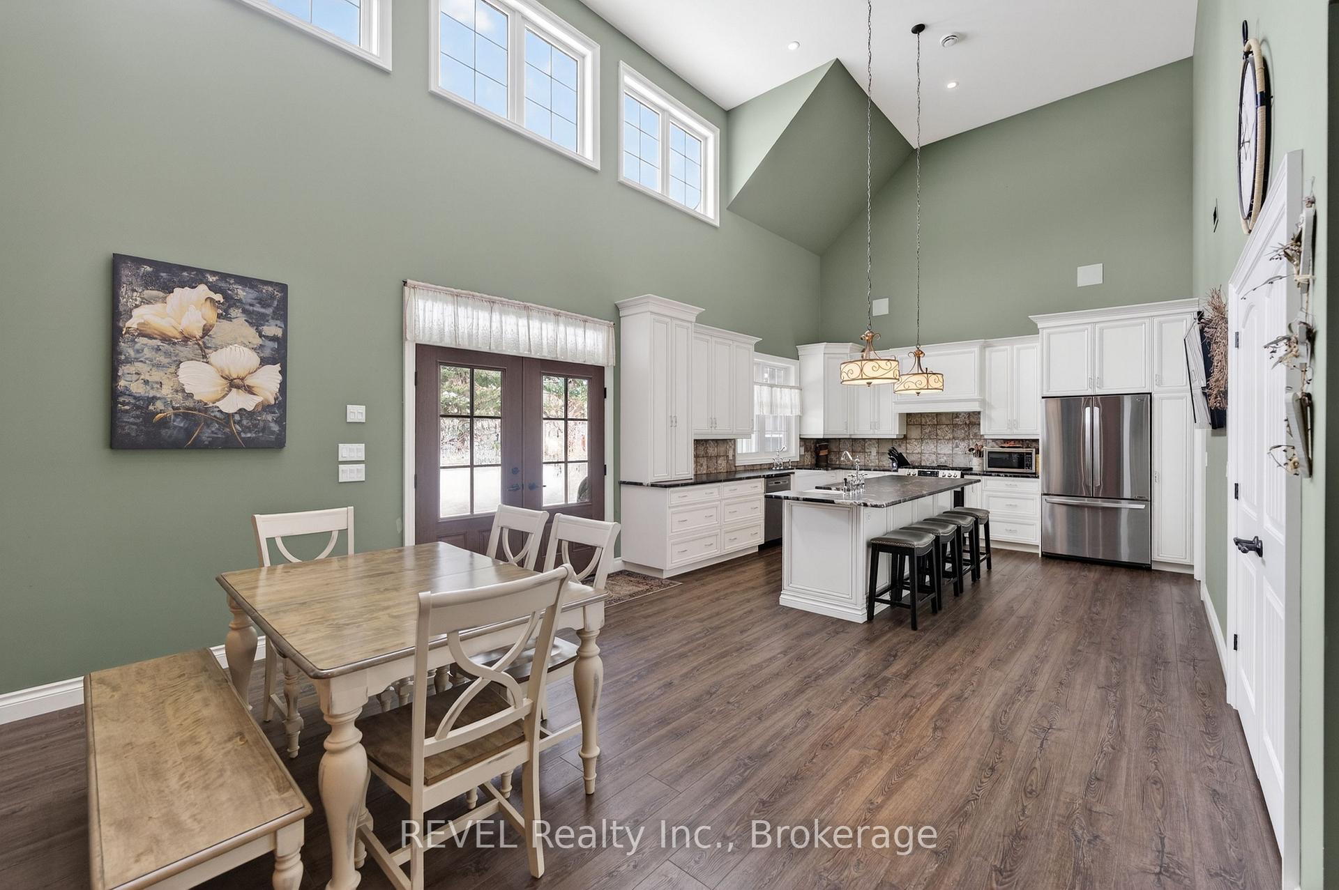 Photo 10 of 573 Canboro Road, Pelham, Fenwick — HOMEH