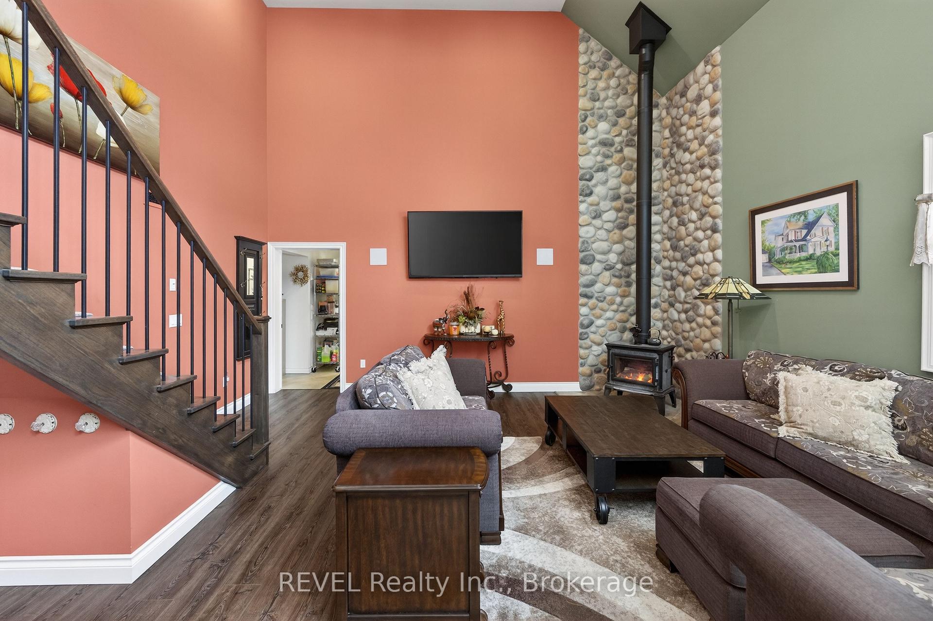 Photo 13 of 573 Canboro Road, Pelham, Fenwick — HOMEH