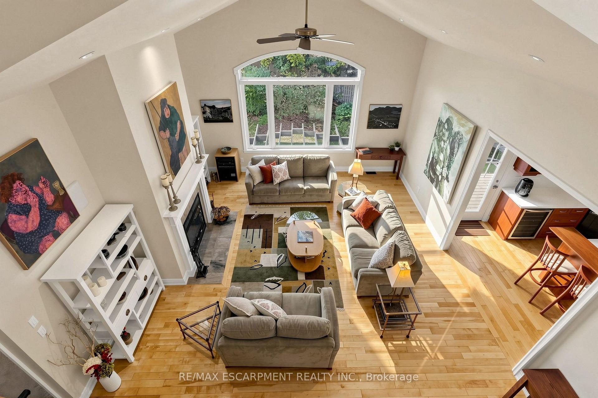 Photo 20 of 118 Foxridge Drive, Hamilton, Ancaster — HOMEH