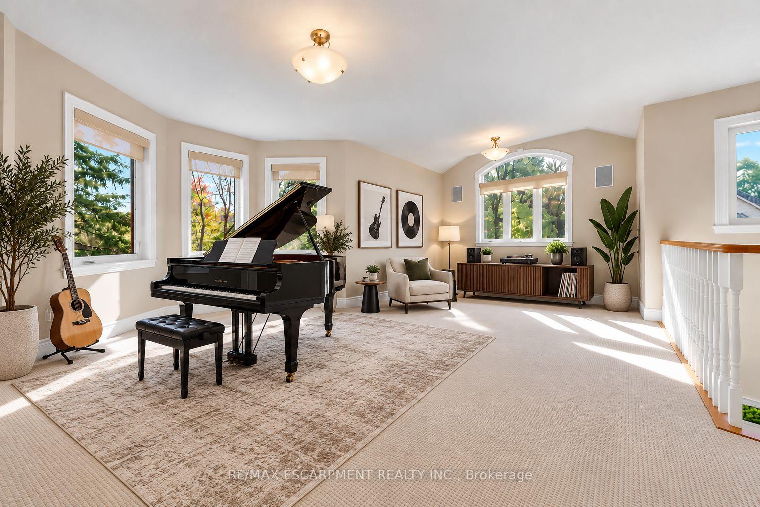 Photo 27 of 118 Foxridge Drive, Hamilton, Ancaster — HOMEH