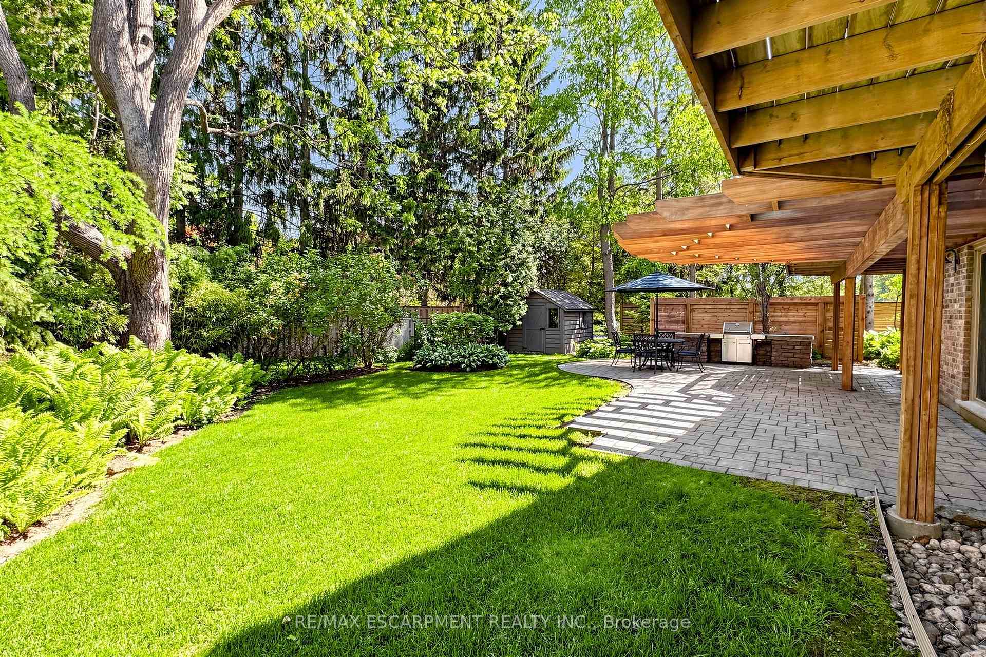 Photo 45 of 118 Foxridge Drive, Hamilton, Ancaster — HOMEH