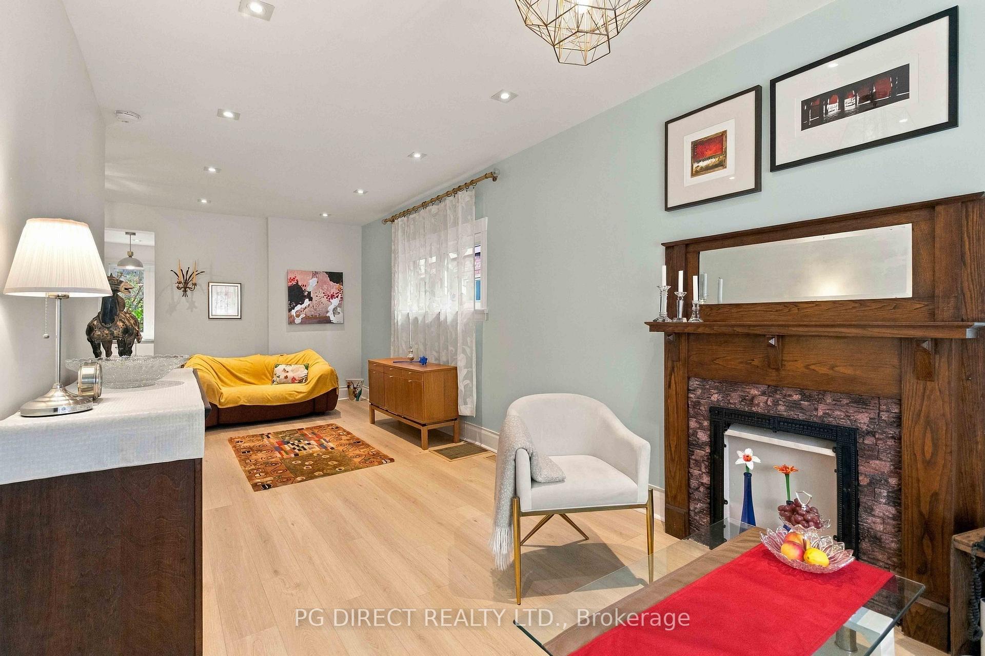 Photo 3 of 129 Kane Avenue, Toronto, Keelesdale-Eglinton West — HOMEH