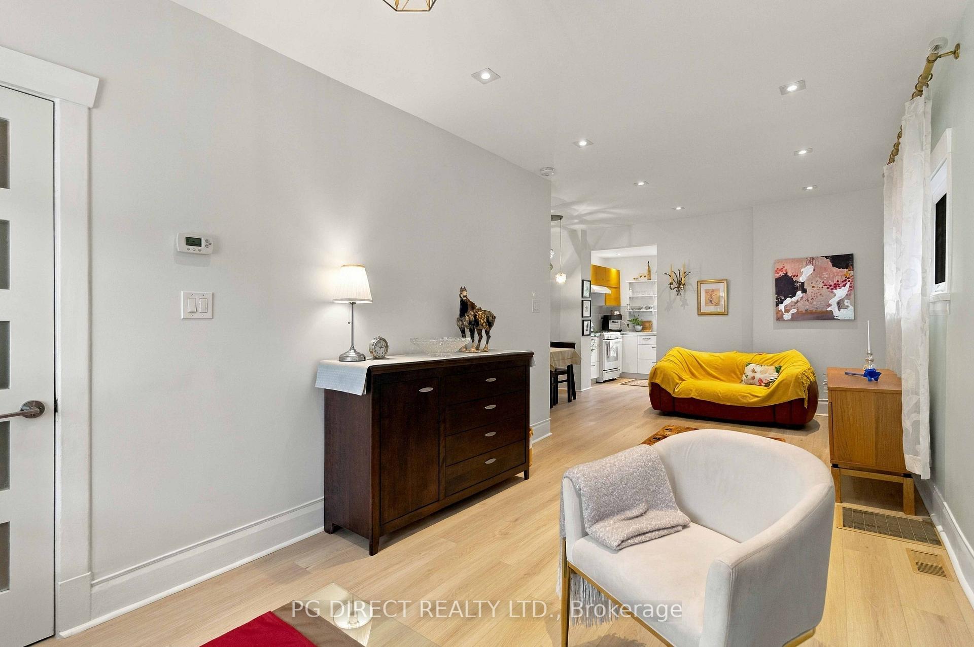 Photo 4 of 129 Kane Avenue, Toronto, Keelesdale-Eglinton West — HOMEH