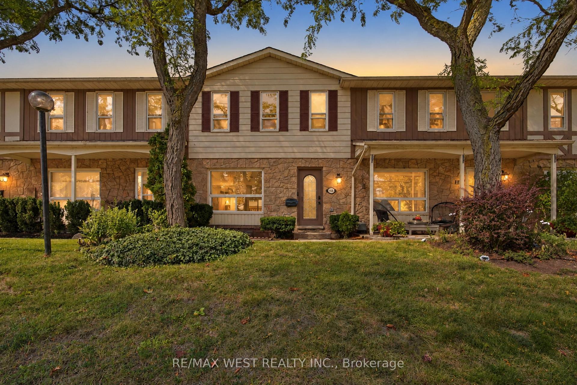 Photo 1 of Unit 113, 5475 Lakeshore Road, Burlington, Appleby — HOMEH