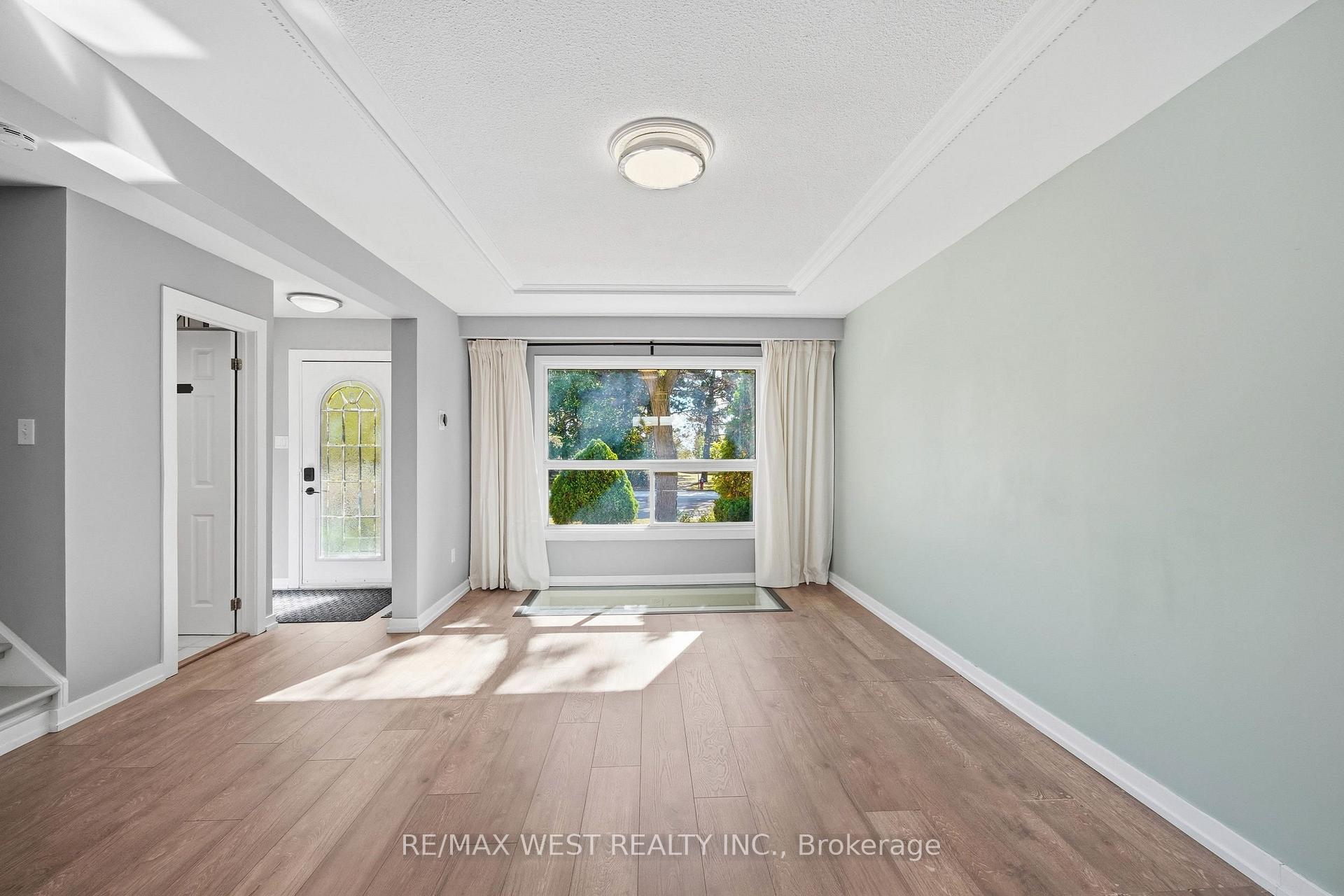 Photo 6 of Unit 113, 5475 Lakeshore Road, Burlington, Appleby — HOMEH