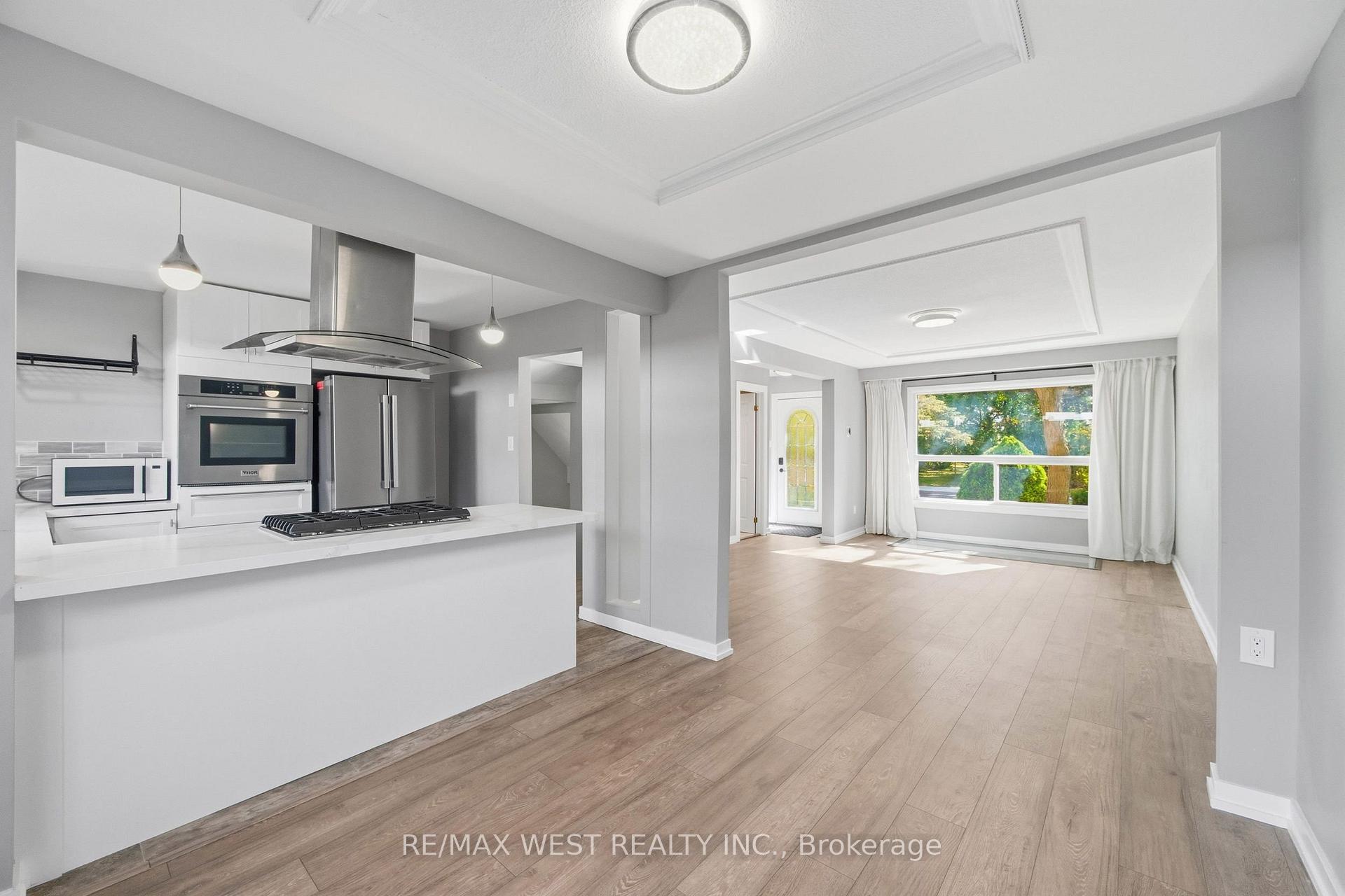 Photo 8 of Unit 113, 5475 Lakeshore Road, Burlington, Appleby — HOMEH