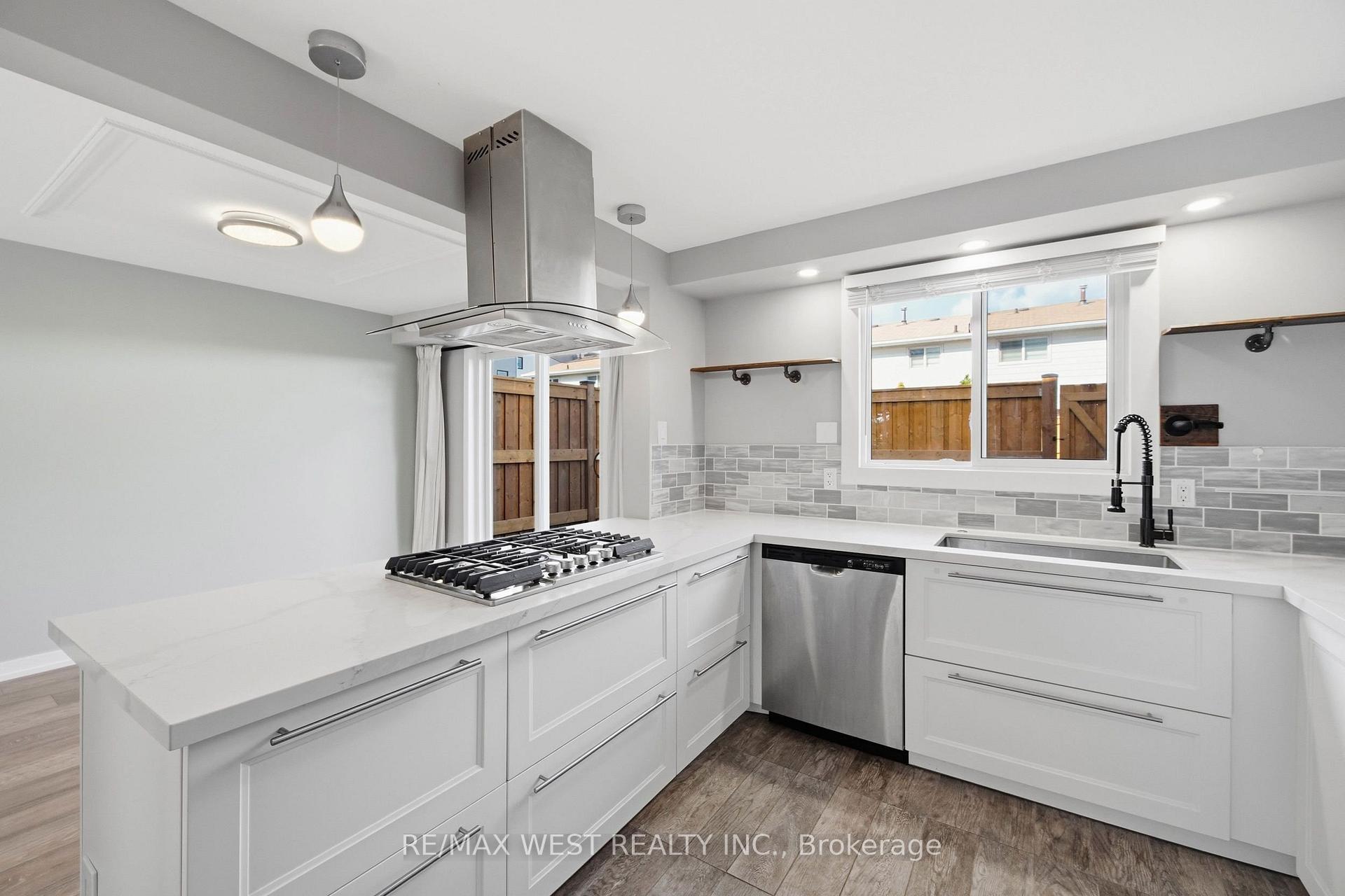 Photo 10 of Unit 113, 5475 Lakeshore Road, Burlington, Appleby — HOMEH