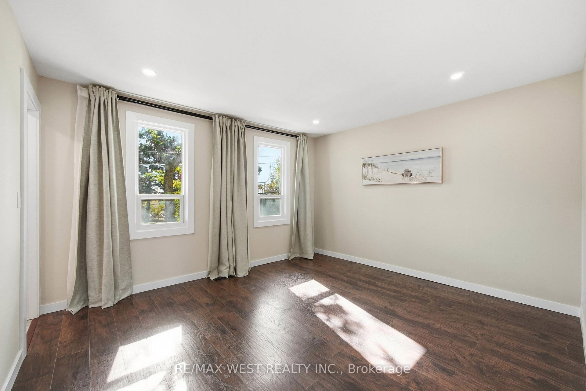 Photo 11 of Unit 113, 5475 Lakeshore Road, Burlington, Appleby — HOMEH