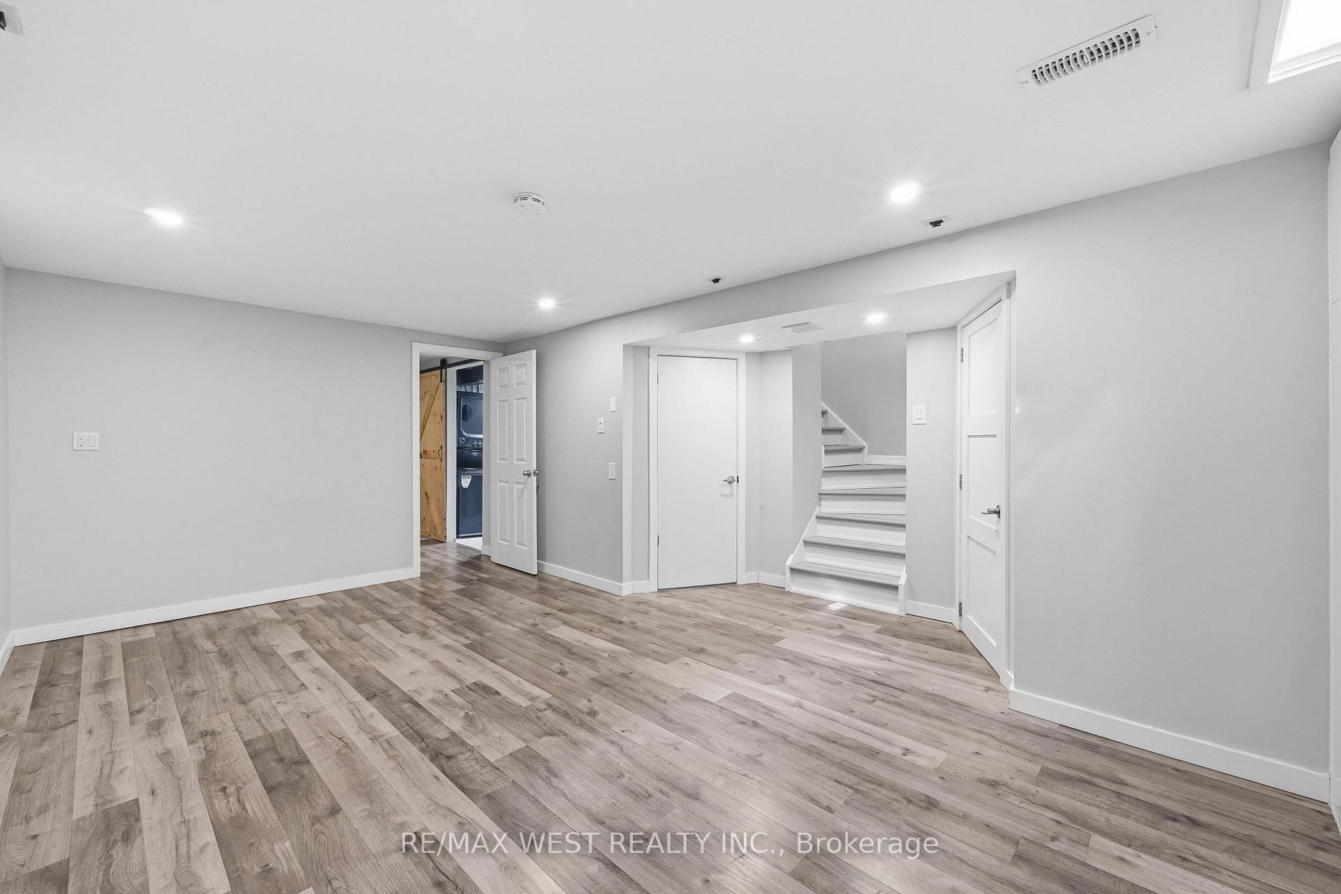 Photo 17 of Unit 113, 5475 Lakeshore Road, Burlington, Appleby — HOMEH