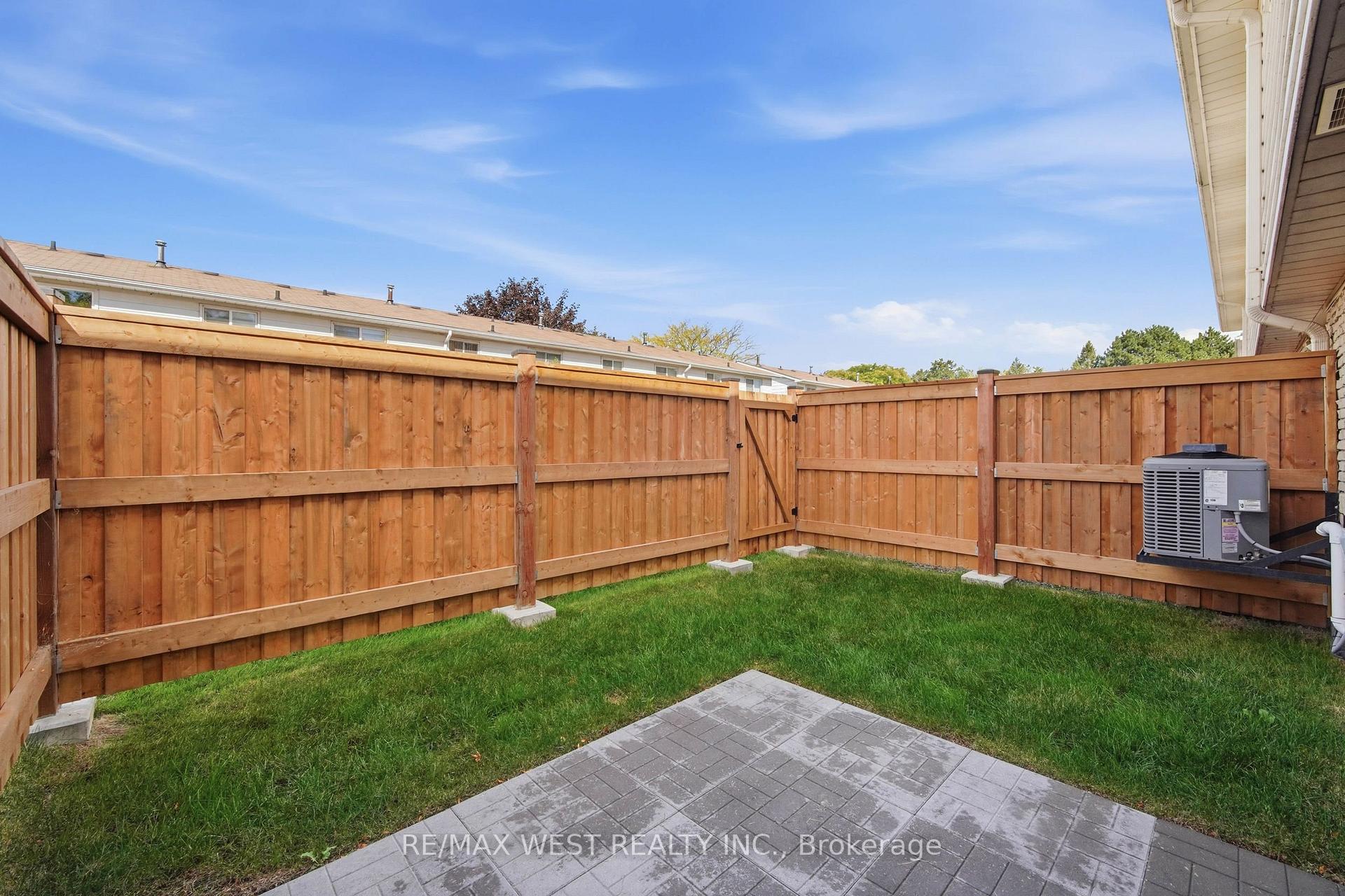 Photo 22 of Unit 113, 5475 Lakeshore Road, Burlington, Appleby — HOMEH