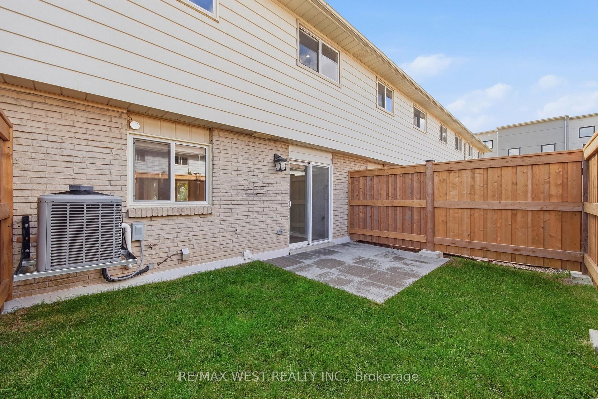 Photo 24 of Unit 113, 5475 Lakeshore Road, Burlington, Appleby — HOMEH