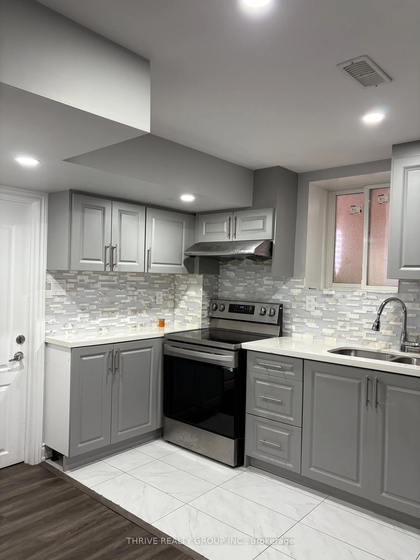Photo 2 of 1215 Clifford Point, Milton, Ford — HOMEH