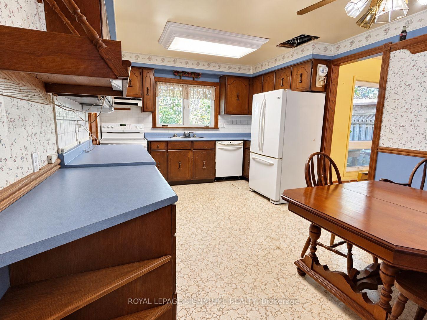Photo 5 of 1476 Fieldlight Boulevard, Pickering, Liverpool — HOMEH