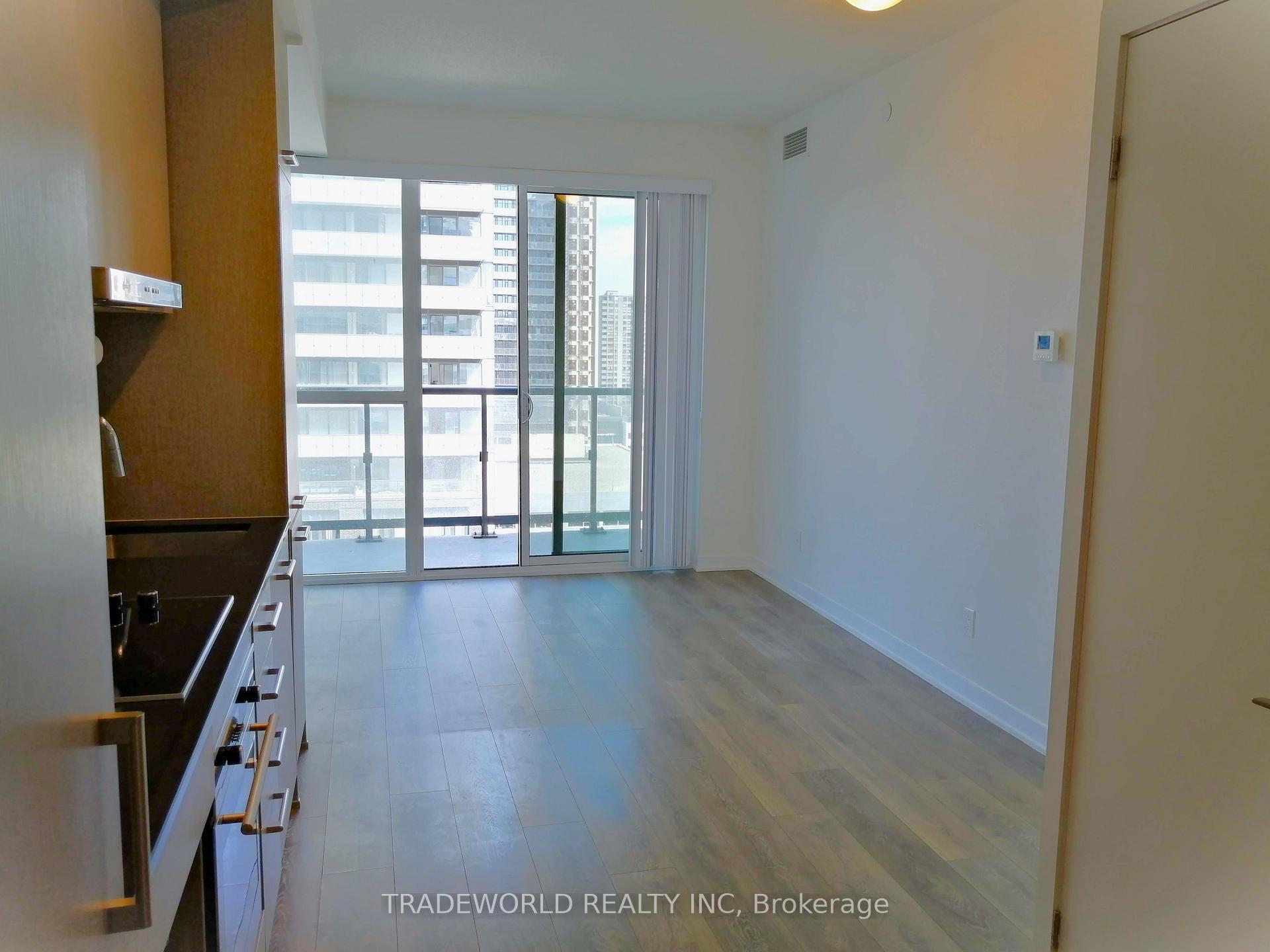 Photo 2 of Unit 1710, 87 Peter Street, Toronto, Waterfront Communities — HOMEH