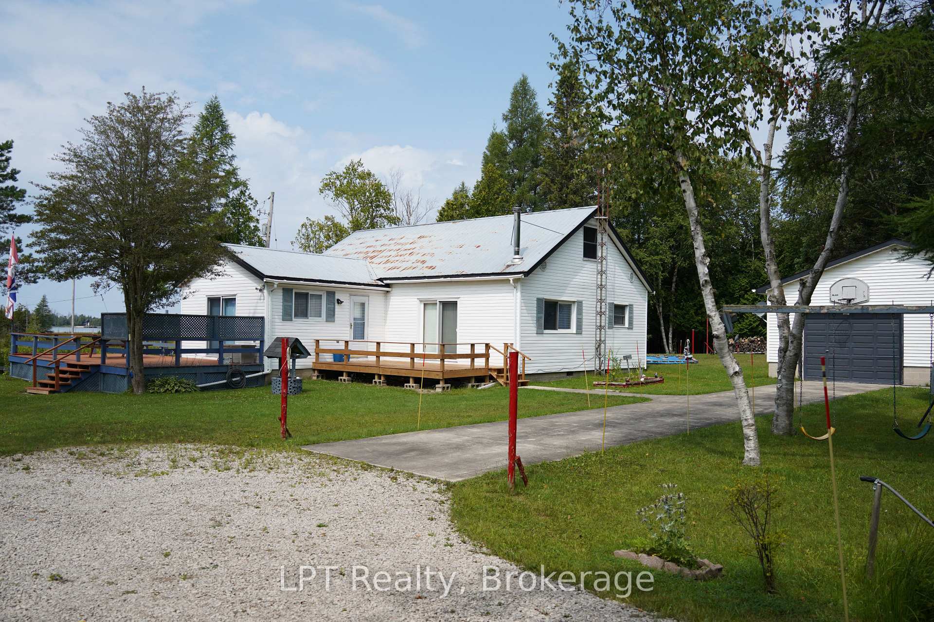 Photo 35 of 621 Huron Road, South Bruce Peninsula — HOMEH