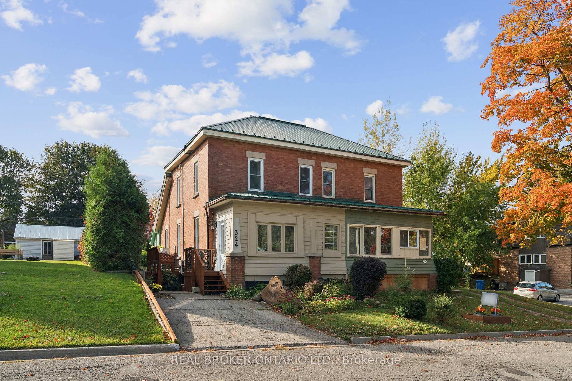 Photo 2 of 324 Daly Street, Minto — HOMEH
