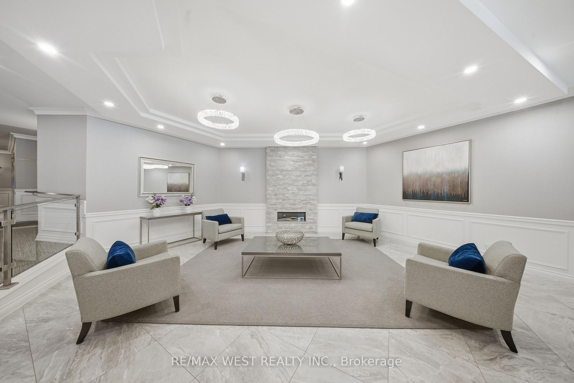Photo 2 of Unit 504, 1300 Bloor Street, Mississauga, Applewood — HOMEH