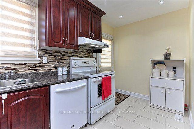 Photo 10 of 65 Newstead Crescent, Brampton, Madoc — HOMEH