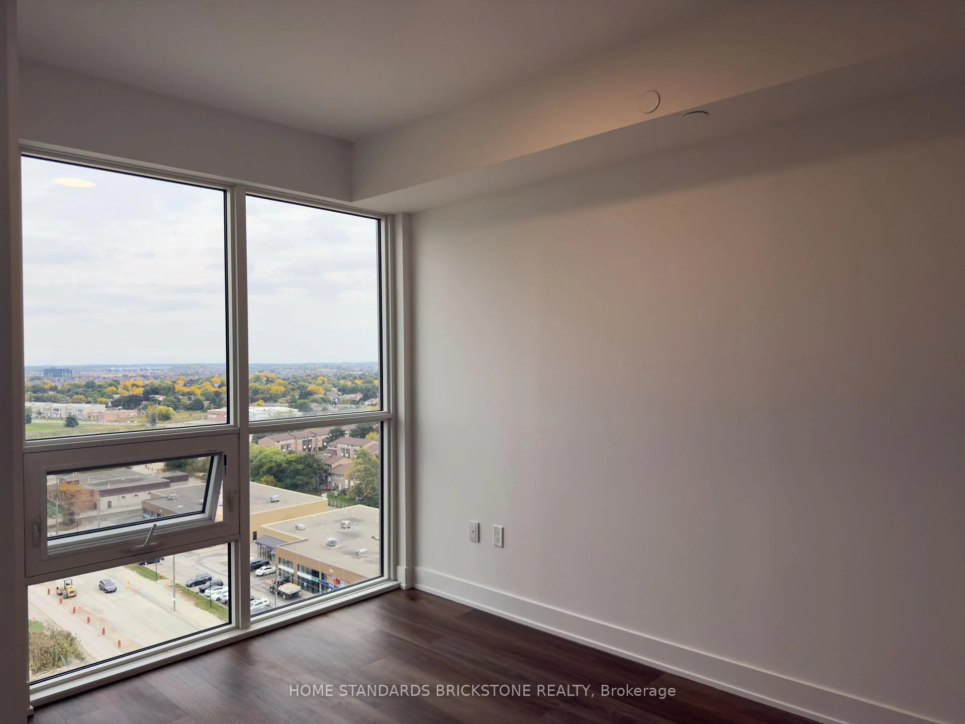 Photo 9 of Unit 1402B, 125 Nipissing Road, Milton, Timberlea — HOMEH