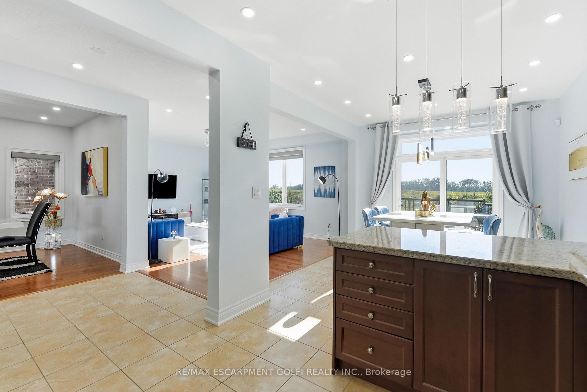 Photo 11 of 59 Greti Drive, Hamilton, Rural Glanbrook — HOMEH