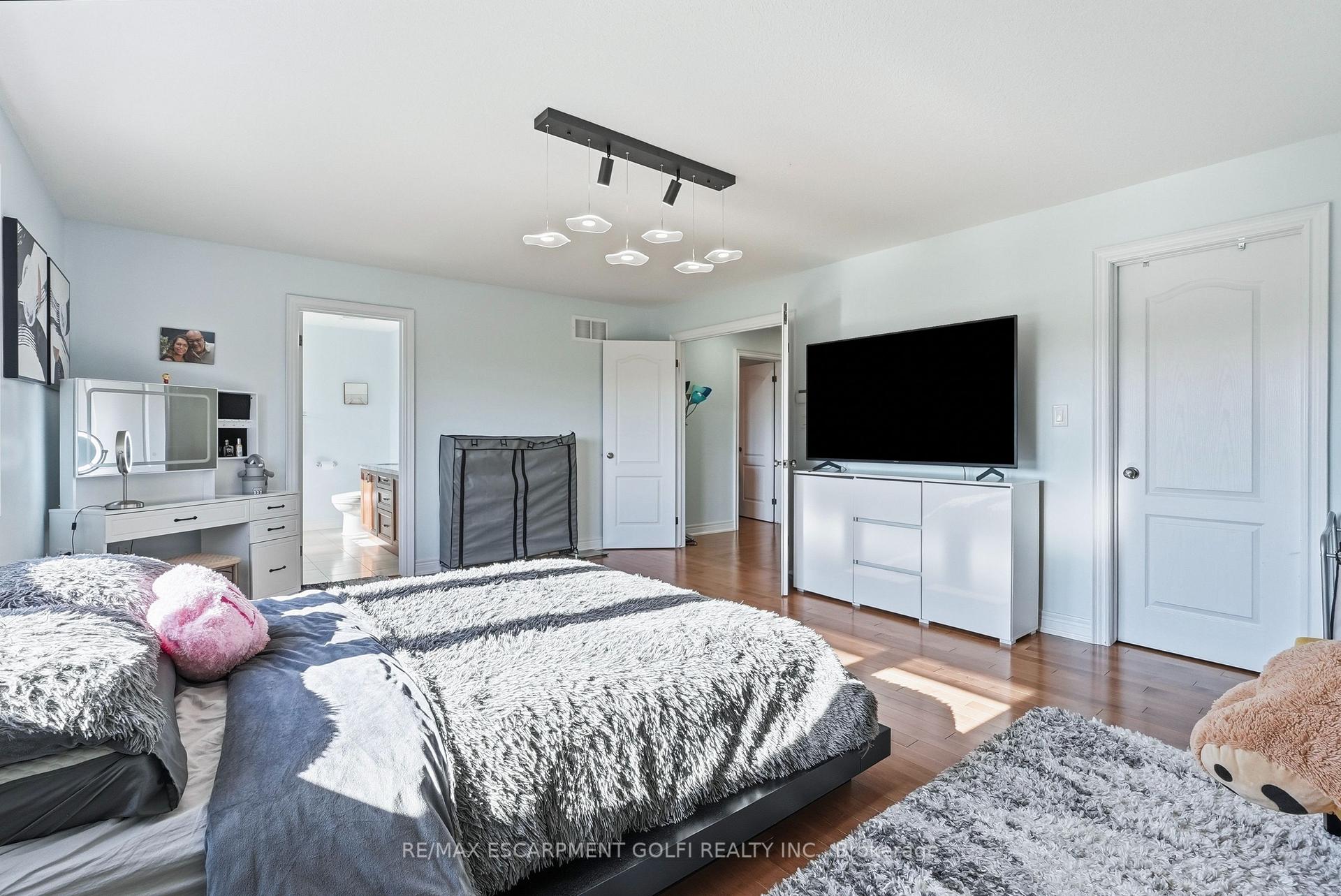 Photo 19 of 59 Greti Drive, Hamilton, Rural Glanbrook — HOMEH