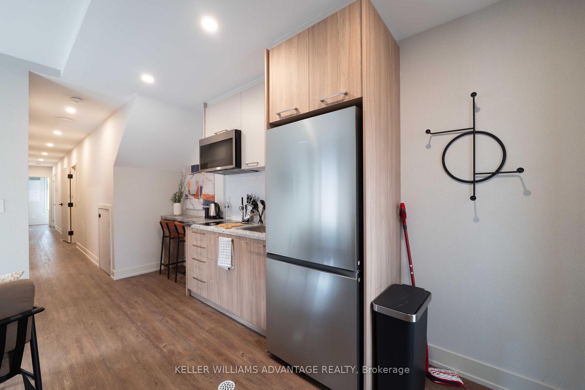 Photo 5 of Unit 2, 23 Ross Street, Toronto, Kensington-Chinatown — HOMEH