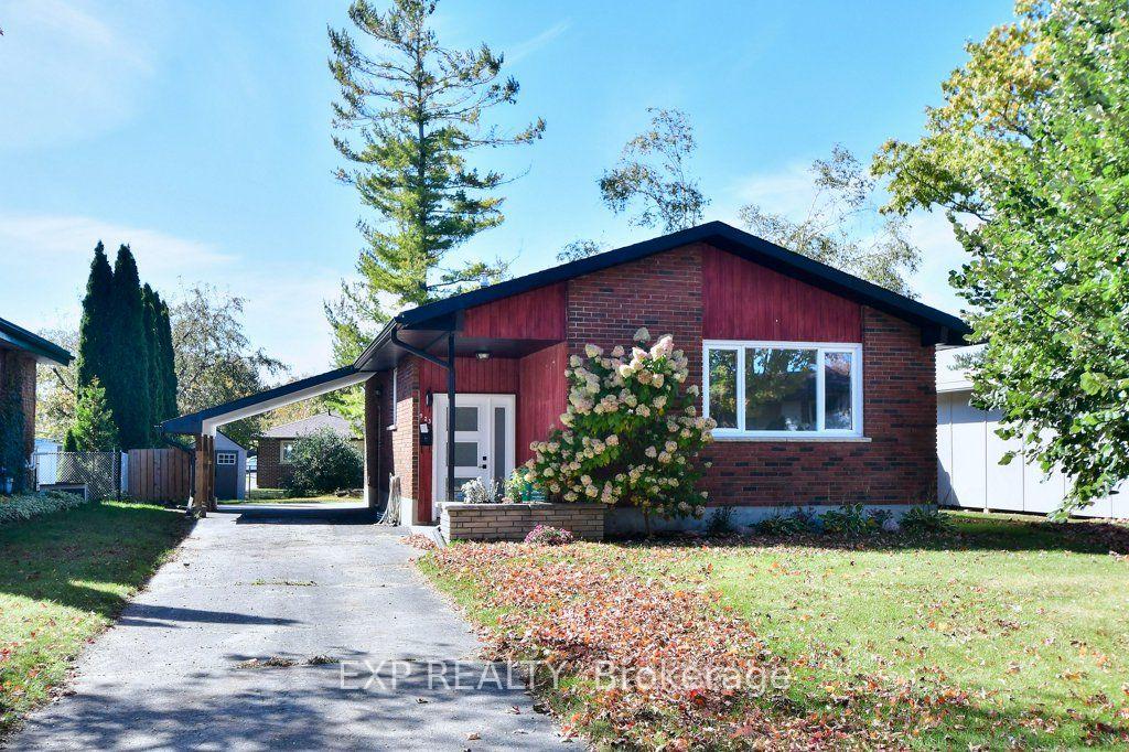 Photo 1 of 923 Northminster Avenue, Peterborough, Northcrest Ward 5 — HOMEH