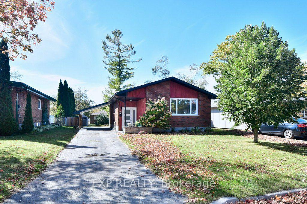 Photo 2 of 923 Northminster Avenue, Peterborough, Northcrest Ward 5 — HOMEH