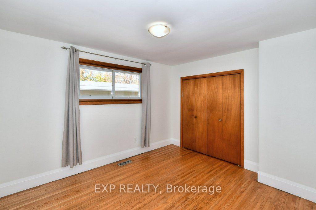 Photo 14 of 923 Northminster Avenue, Peterborough, Northcrest Ward 5 — HOMEH
