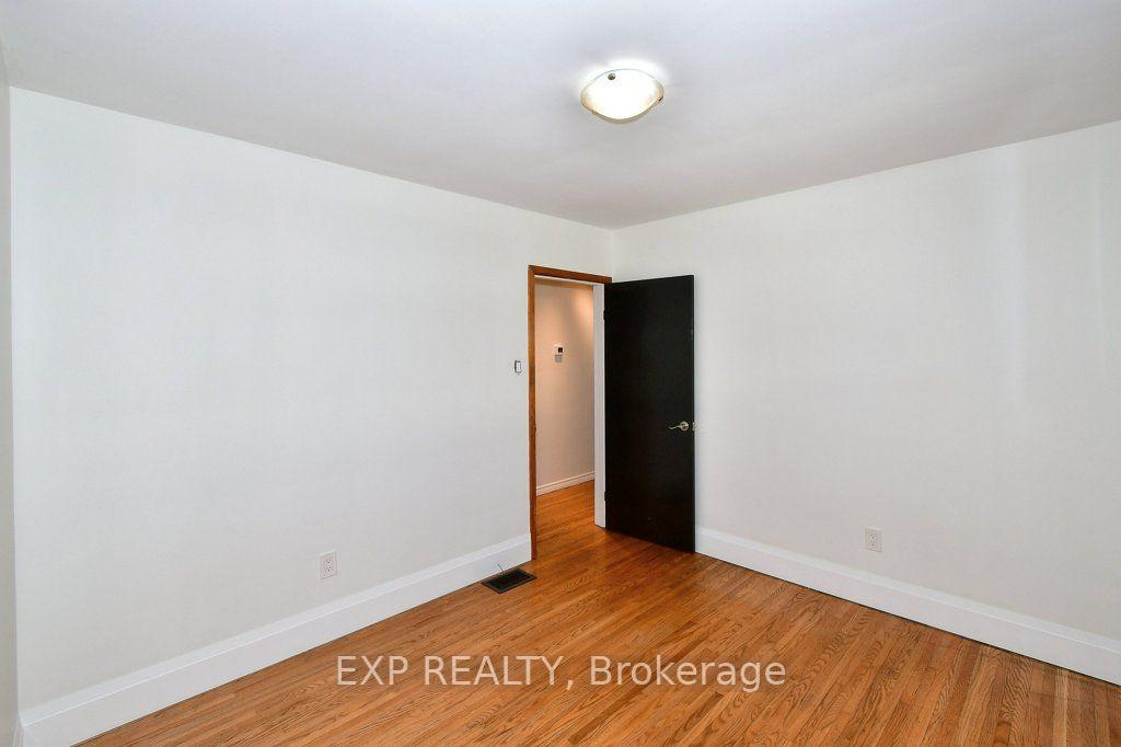 Photo 16 of 923 Northminster Avenue, Peterborough, Northcrest Ward 5 — HOMEH