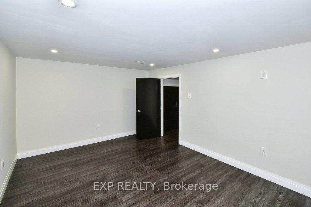 Photo 33 of 923 Northminster Avenue, Peterborough, Northcrest Ward 5 — HOMEH