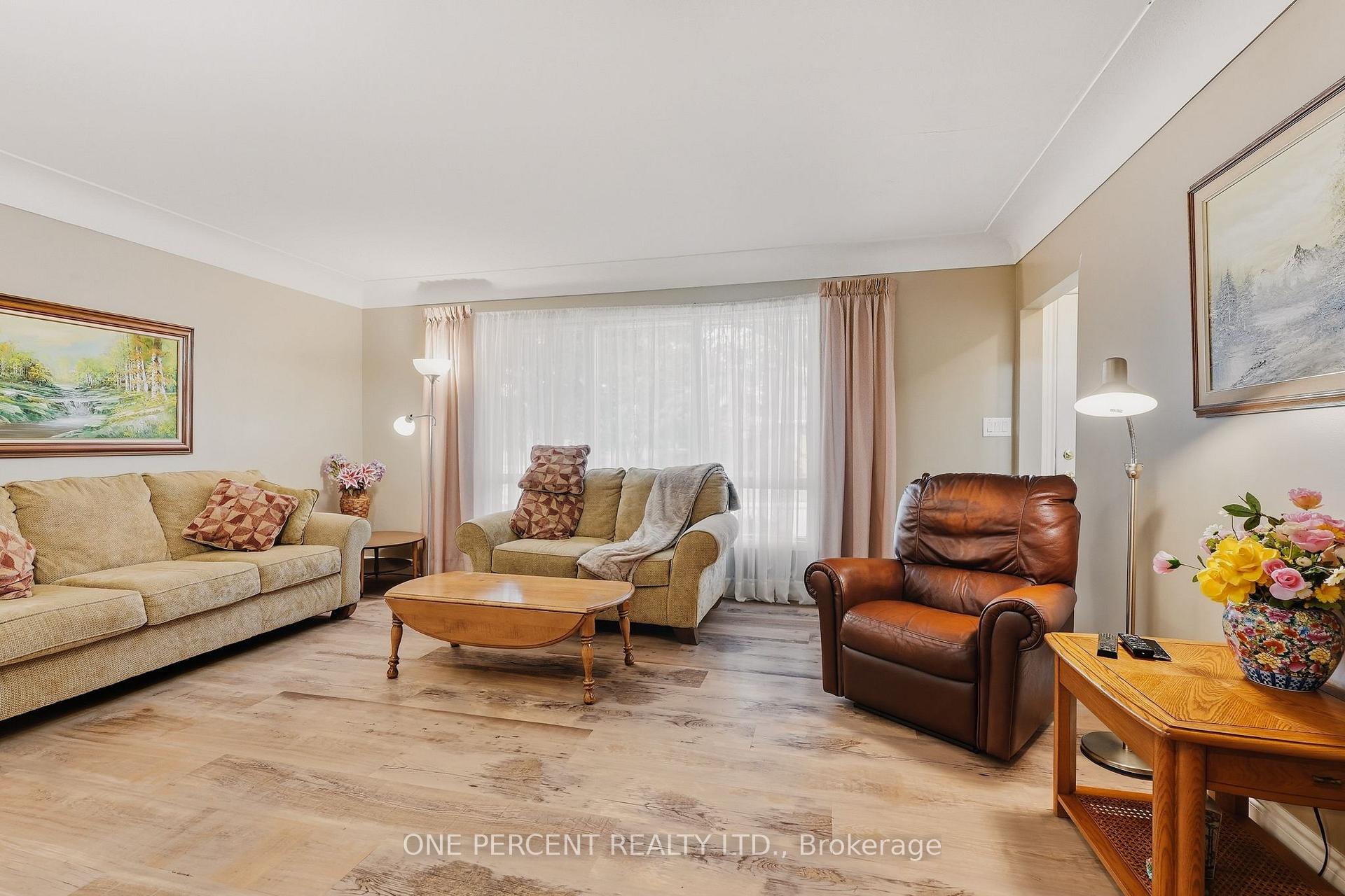 Photo 7 of 137 Terrace Drive, Hamilton, Balfour — HOMEH