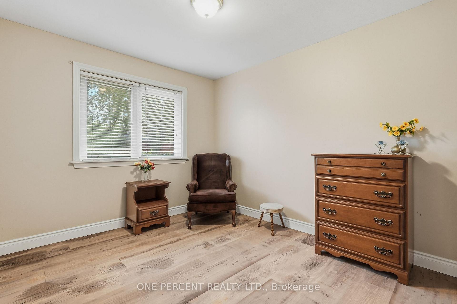 Photo 14 of 137 Terrace Drive, Hamilton, Balfour — HOMEH