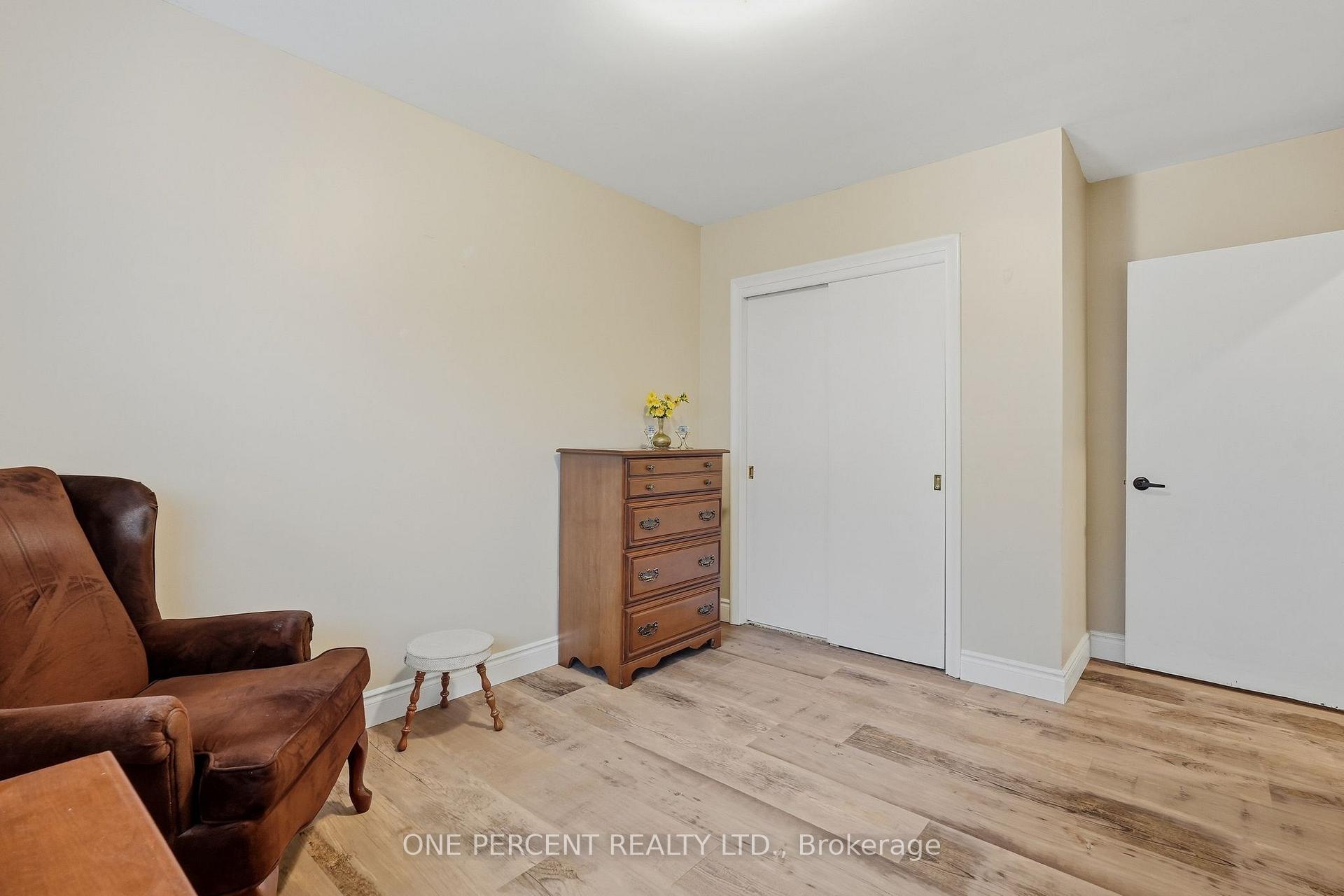Photo 15 of 137 Terrace Drive, Hamilton, Balfour — HOMEH