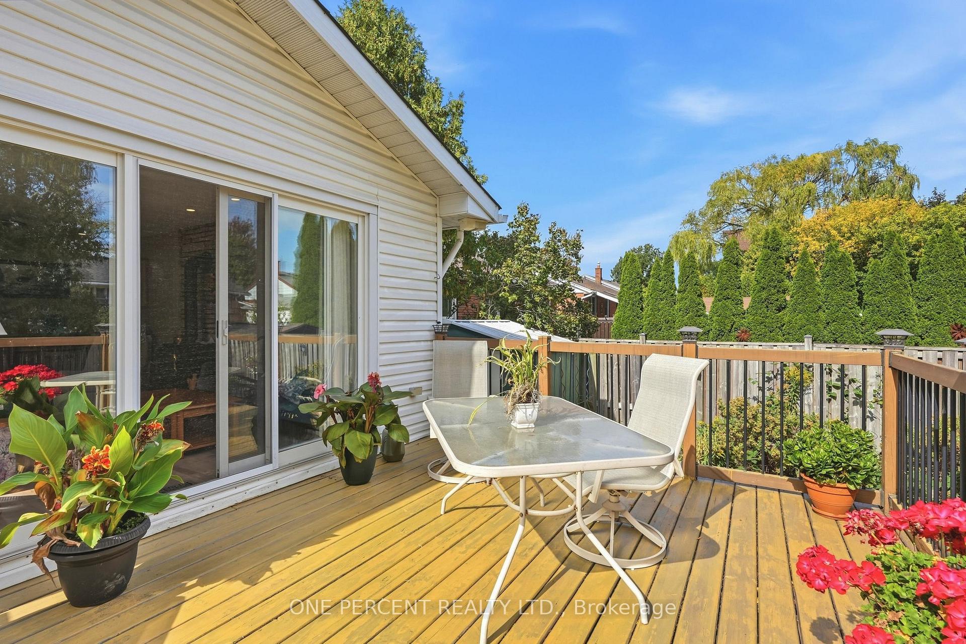 Photo 33 of 137 Terrace Drive, Hamilton, Balfour — HOMEH