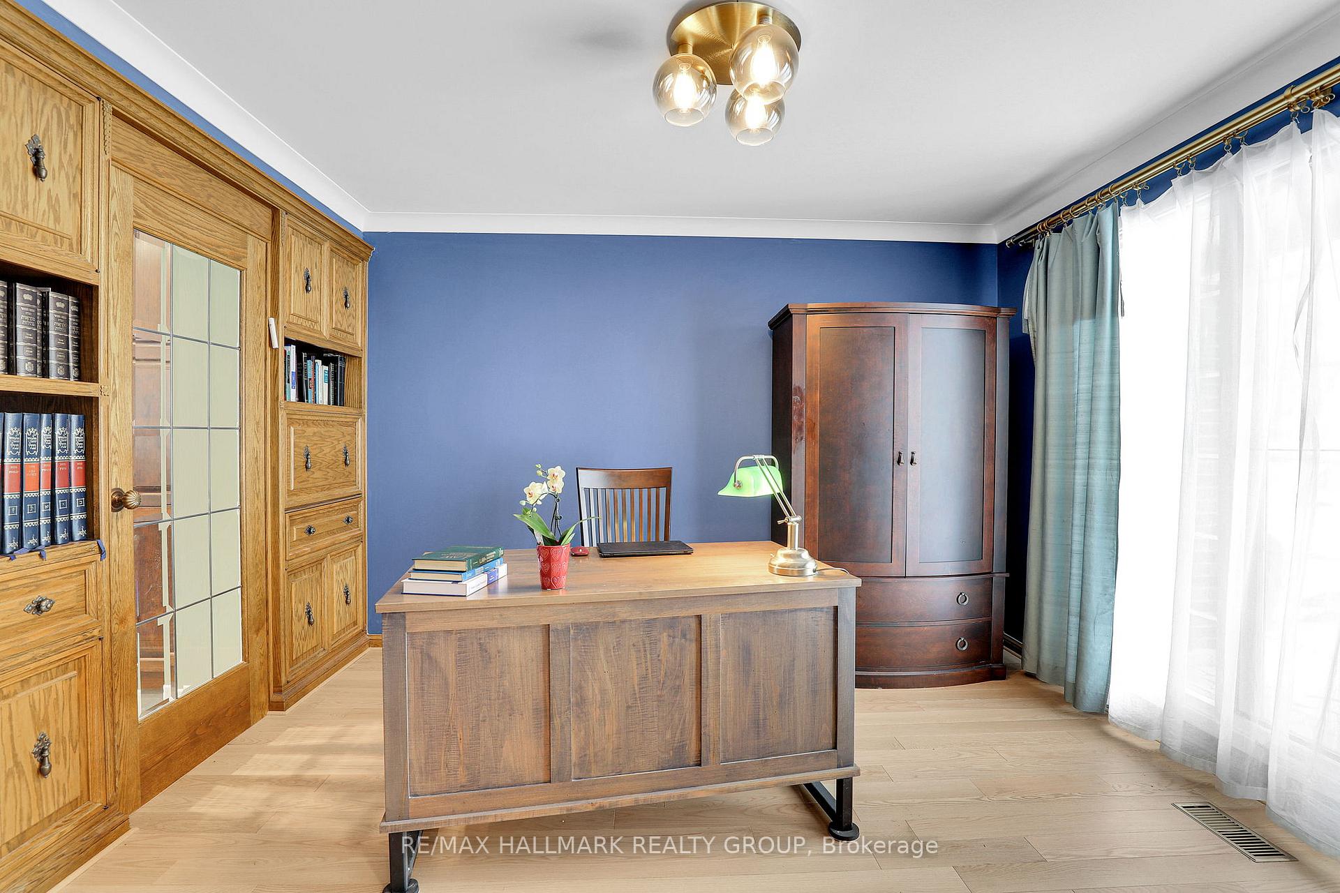 Photo 7 of 1712 Playfair Drive, Ottawa, Playfair Park — HOMEH