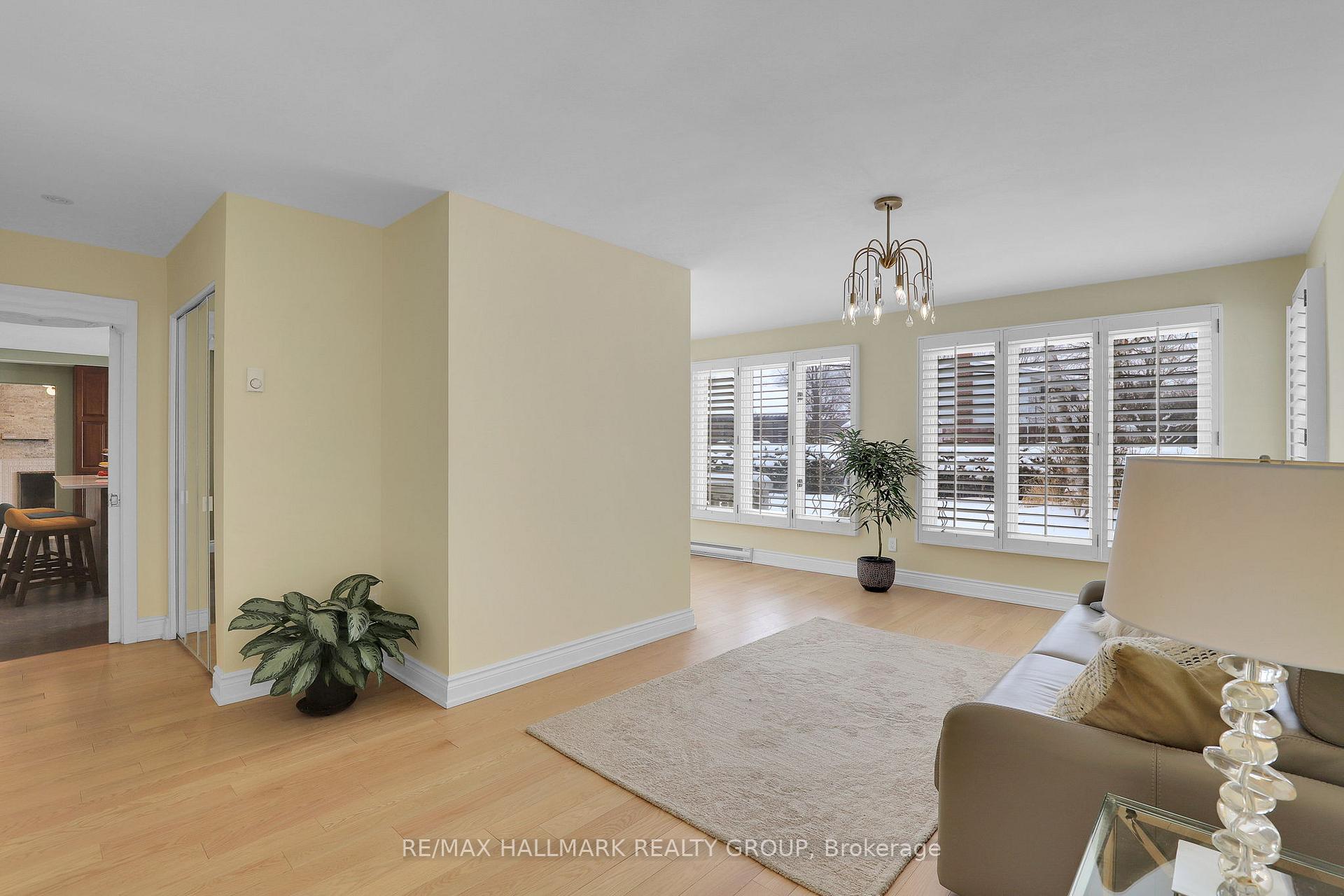 Photo 21 of 1712 Playfair Drive, Ottawa, Playfair Park — HOMEH