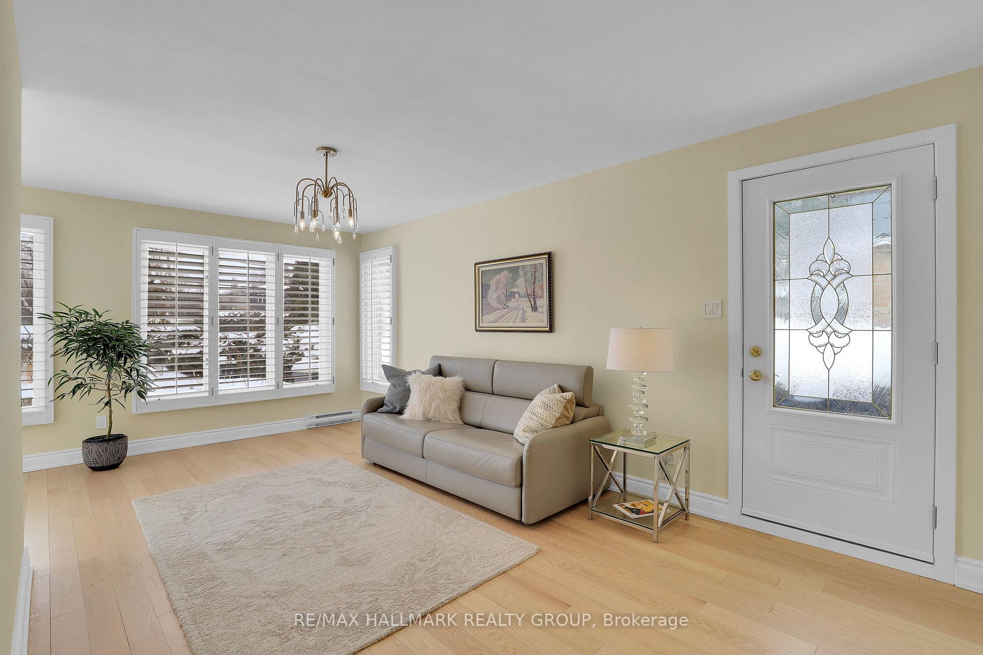 Photo 22 of 1712 Playfair Drive, Ottawa, Playfair Park — HOMEH