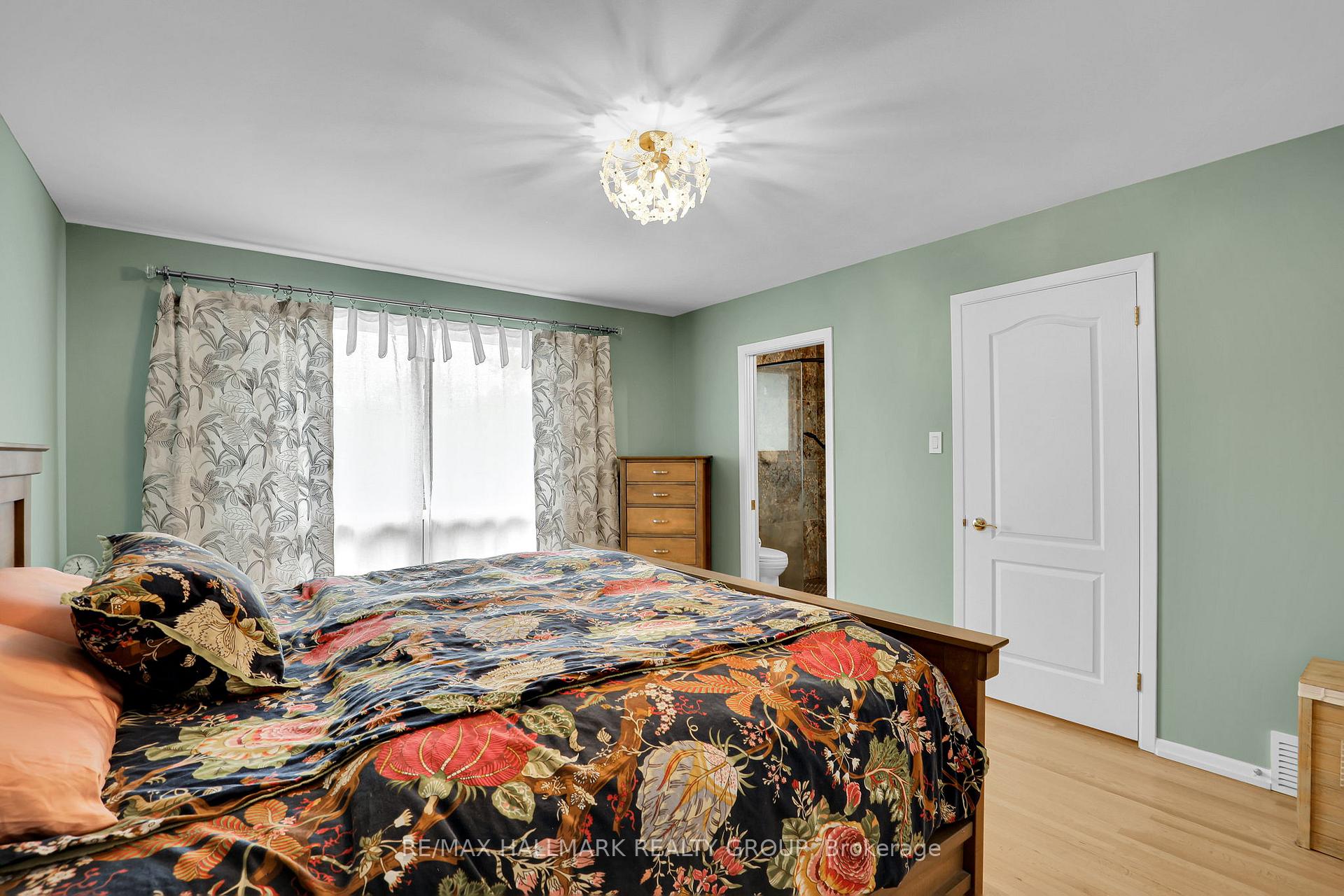 Photo 27 of 1712 Playfair Drive, Ottawa, Playfair Park — HOMEH