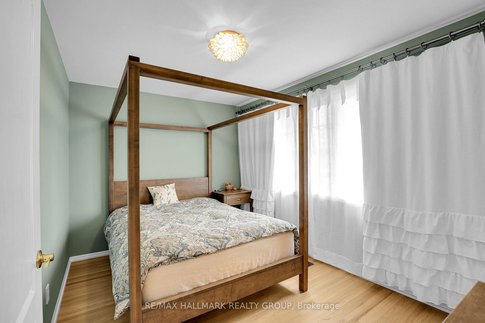 Photo 30 of 1712 Playfair Drive, Ottawa, Playfair Park — HOMEH
