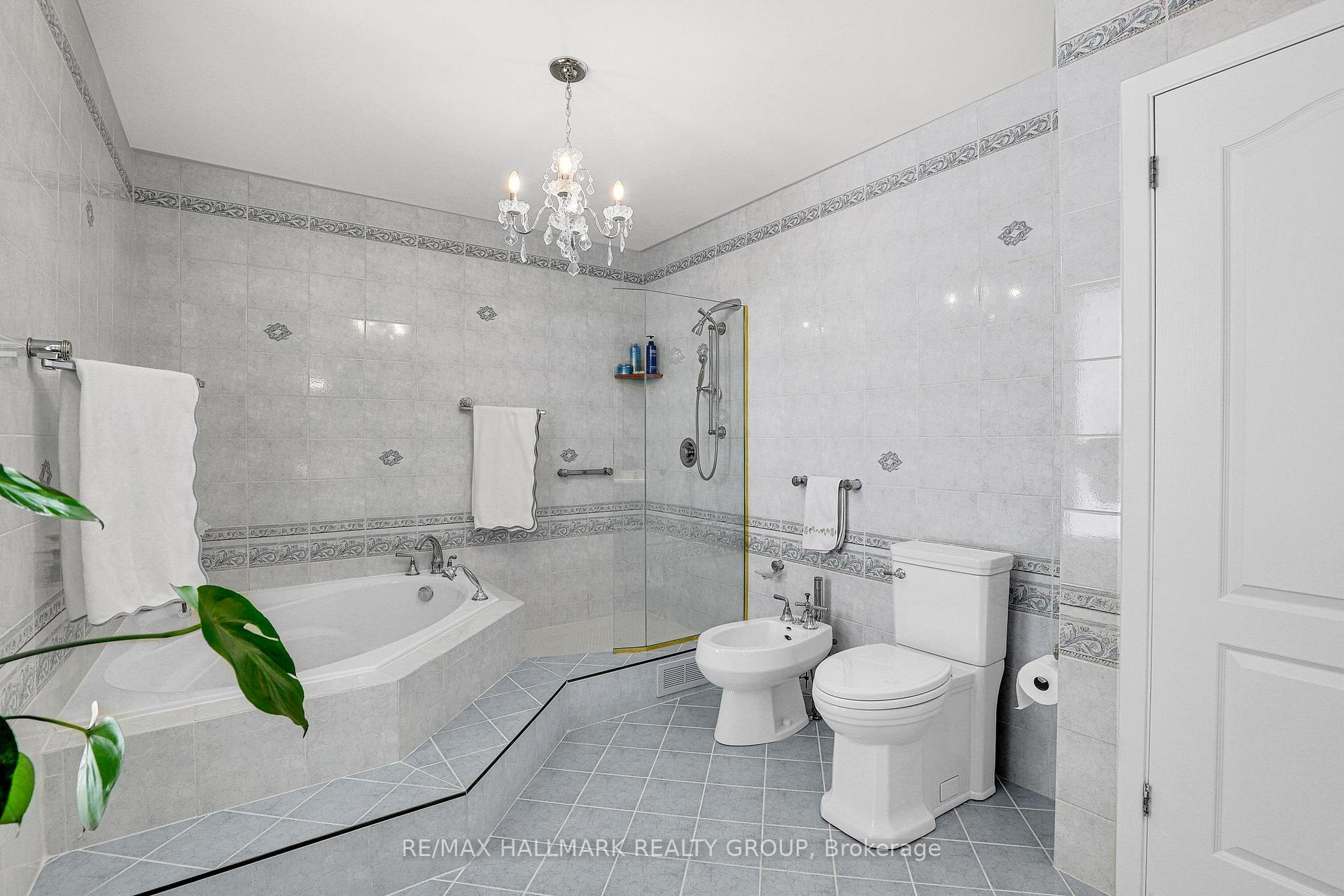 Photo 32 of 1712 Playfair Drive, Ottawa, Playfair Park — HOMEH